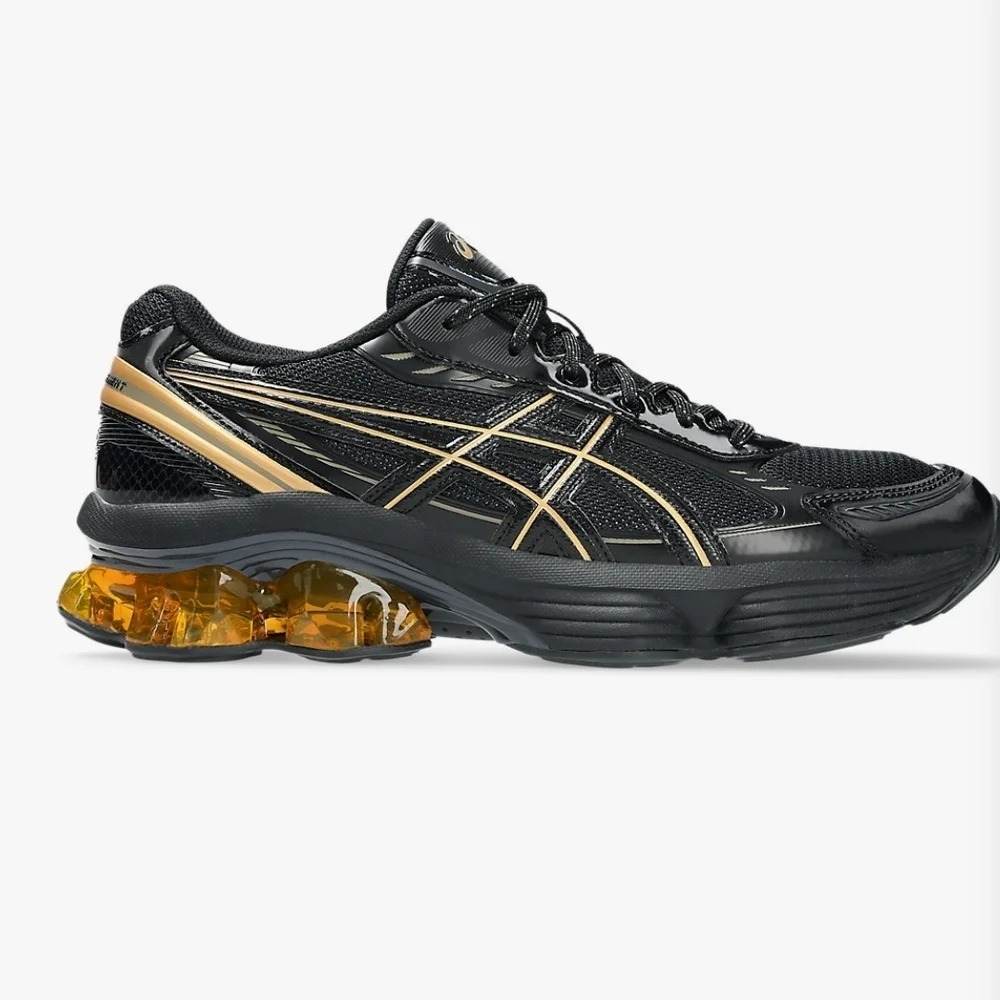 ASICS Men's Black and Gold Running Shoes